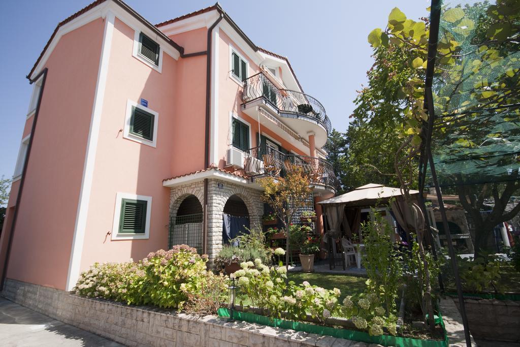Malinska Center Apartment Exterior foto