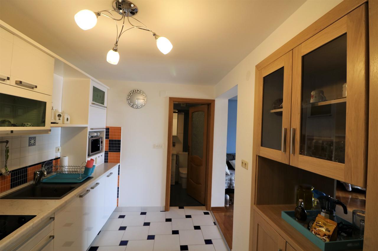 Malinska Center Apartment Exterior foto